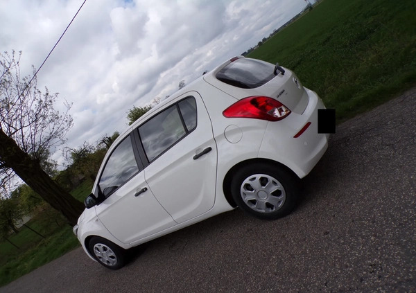 Hyundai i20 cena 25500 przebieg: 212000, rok produkcji 2013 z Wieliczka małe 191